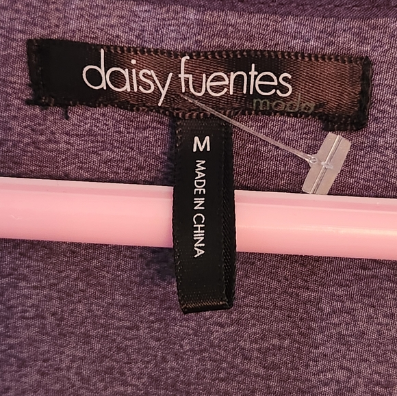 EUC Daisy Fuentes Womens Ombre Blouse Purple to Pink.  Size M.  Beautiful. - Picture 2 of 4